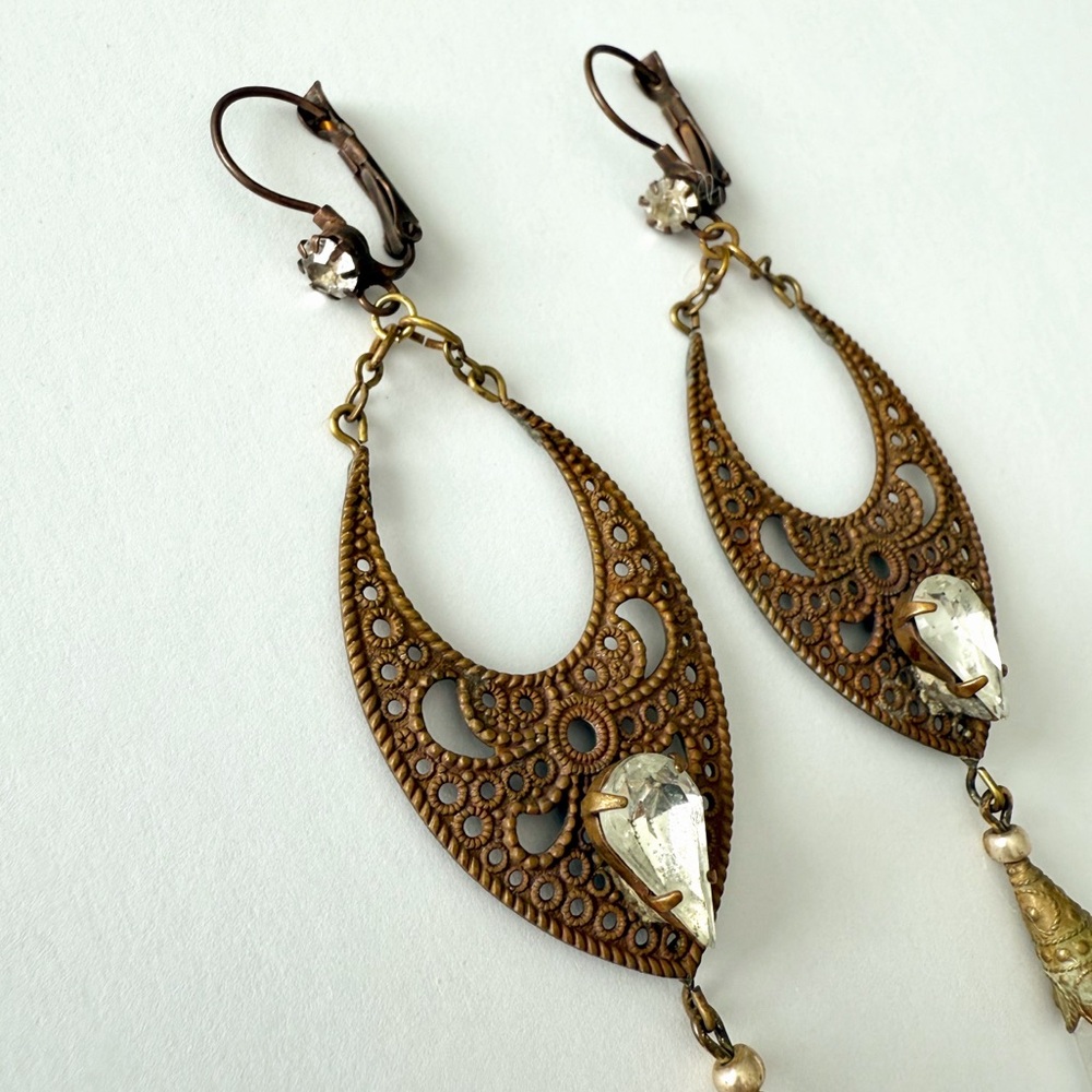 Large Vintage Czech Clear Glass Teardrop & Brass Filigree Dangle Drop Earrings - Picture 5 of 7